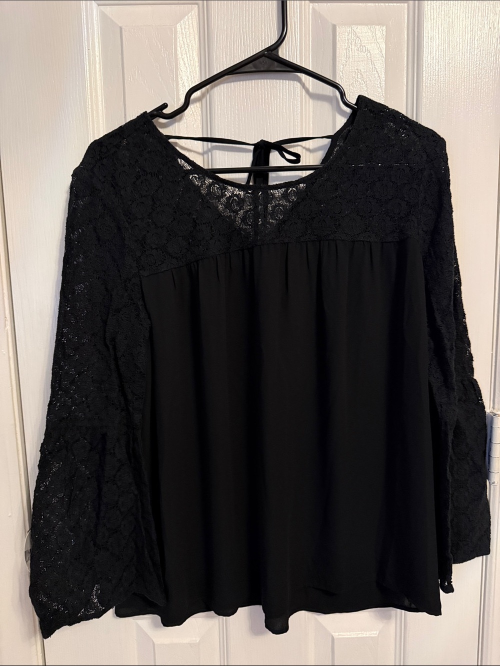 Black Lace Bell Sleeve Blouse | Size Medium | LOFT